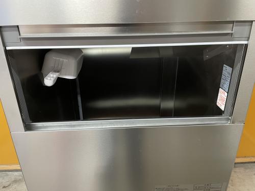 [未使用] フクシマガリレイ 240kg製氷機 FIC-A240KV2S 4ヶ月保証 2022年製 三相200V 幅700x奥行670 厨房 新品・安心２年保証製氷機 幅700×奥行670×高さ1640(mm) FIC-A240KV3S (旧型番 FIC-A240KV2S)  大型バーチカルタイプ 240kg 業務用 フクシマガリレイ (福島工業) | 業務用厨房機器のリサイクルマート